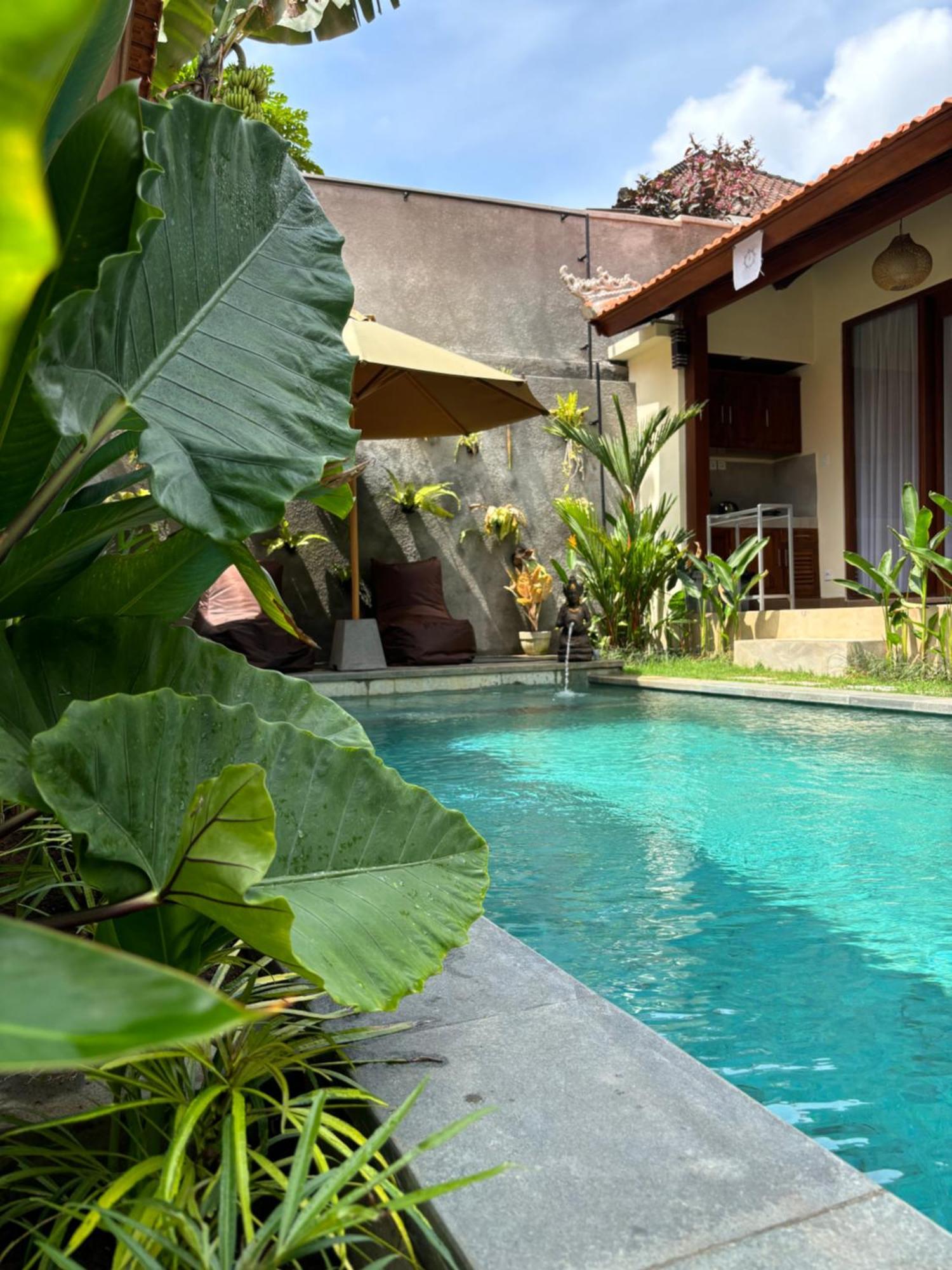 Cempaka Kembar Guest House Ubud  Exterior photo